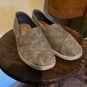 TOMS Women's Grey and Blue Loafers Flats size 7